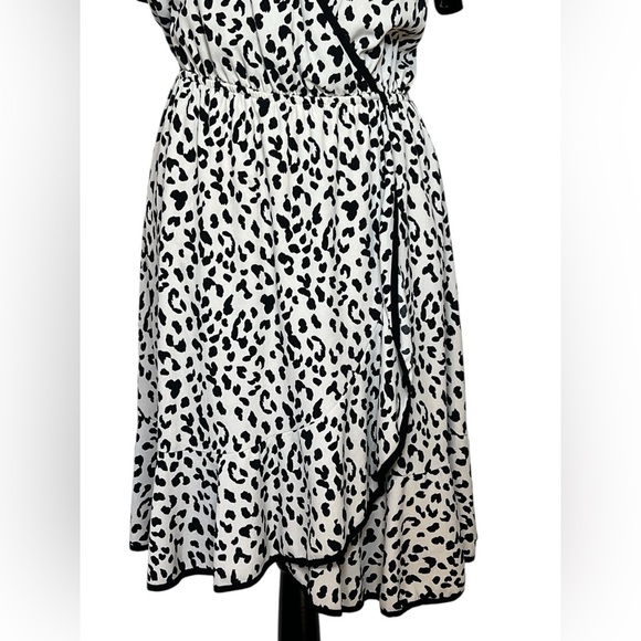 Slate and Willlow women’s size large Leopard Print faux Wrap Dress lined - Picture 5 of 13